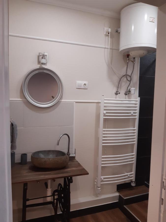 Ady Apartman Тата Экстерьер фото