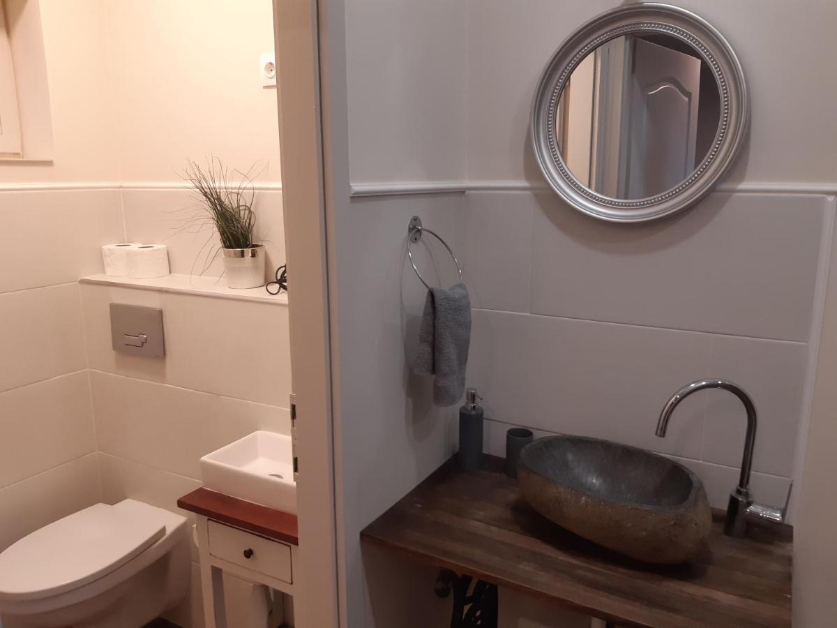Ady Apartman Тата Экстерьер фото